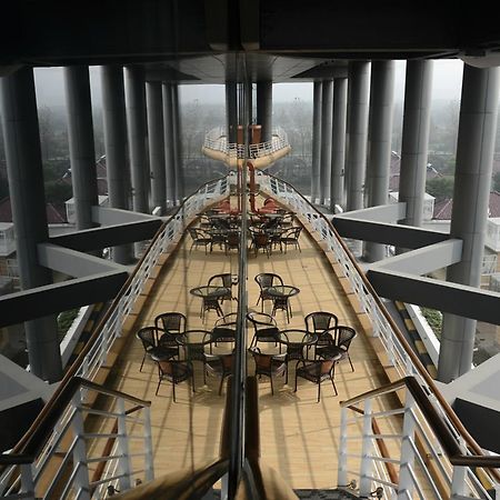 Shanghai Ship Hotel Exteriör bild