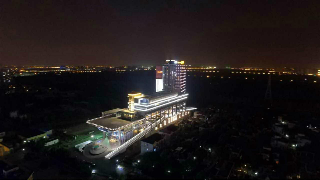 Shanghai Ship Hotel Exteriör bild